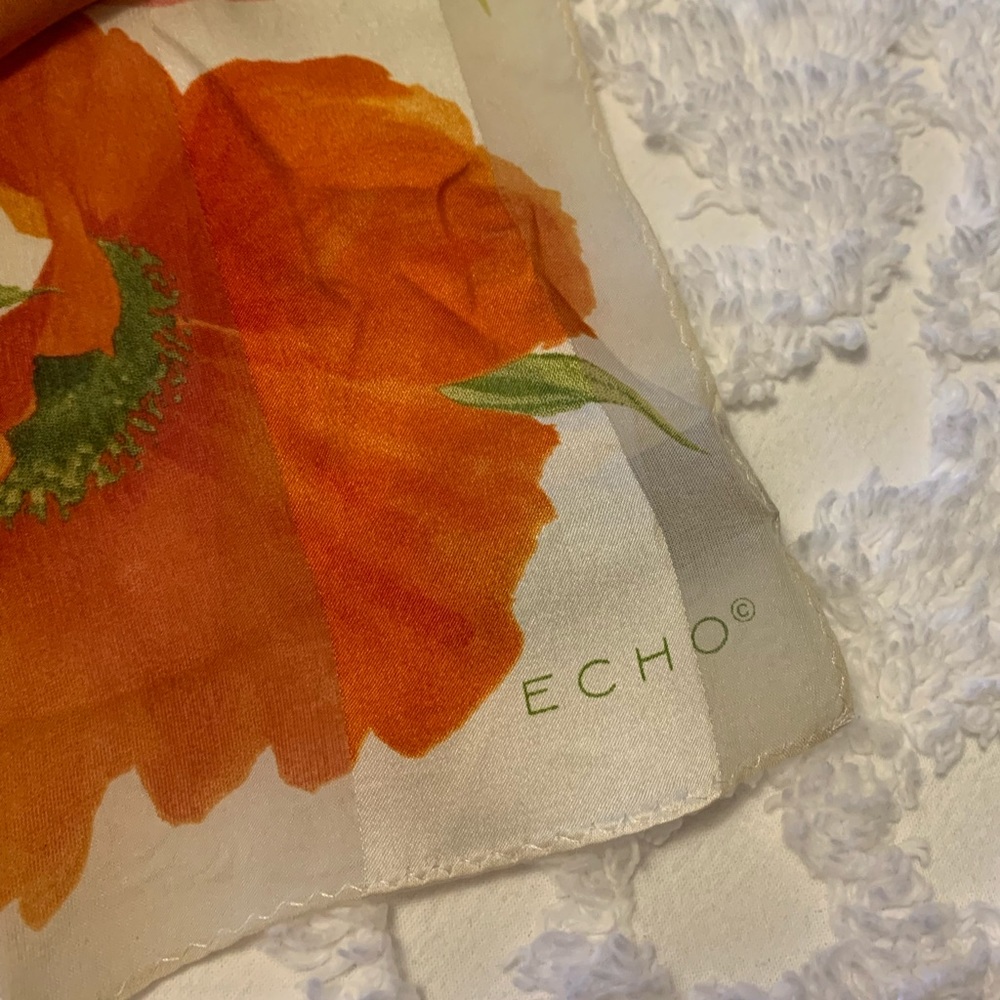 Stunning ECHO silk scarf - Picture 2 of 5
